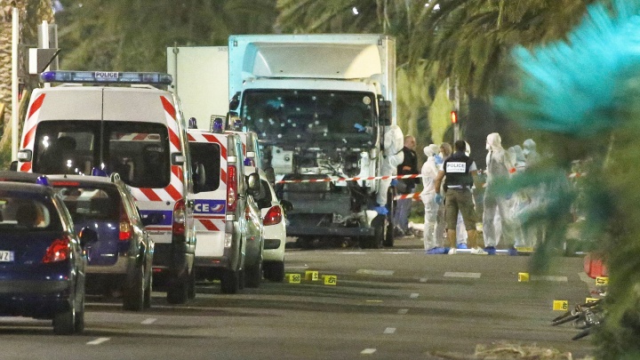 PCP condena acto terrorista em Nice