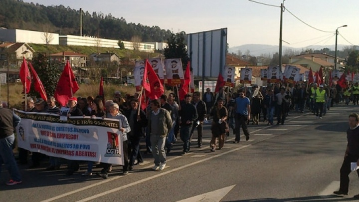 Trabalhadores do sector têxtil dizem não ao desemprego e à exploração