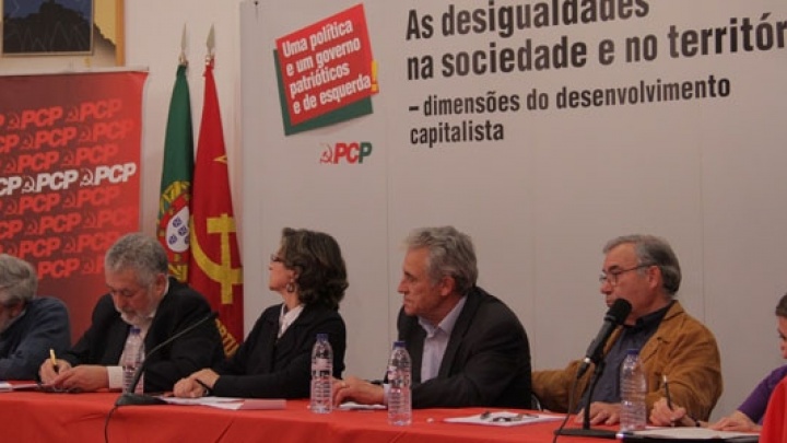 Debate «As desigualdades na sociedade e no território - dimensões do desenvolvimento capitalista»
