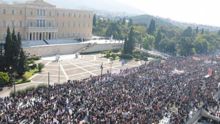 Solidariedade com a luta dos trabalhadores e o povo grego