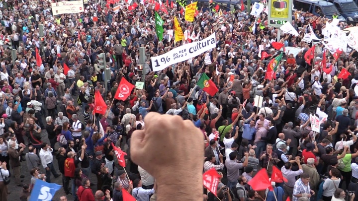 Governo PSD/CDS derrotado, vitória da luta dos trabalhadores