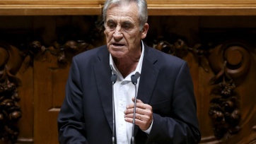 «É de uma vida melhor dos portugueses que estamos a tratar»