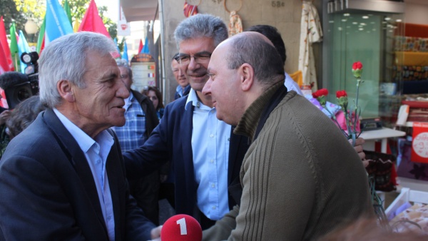 Contacto com a população no Funchal