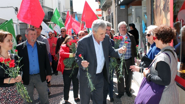 Contacto com a população no Funchal