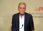 Responder ao surto epidémico e aos seus impactos económicos e sociais. Lutar pela política alternativa