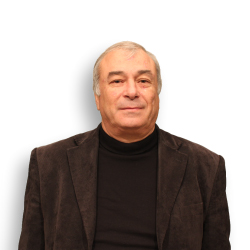 Ant&oacute;nio Vit&oacute;ria