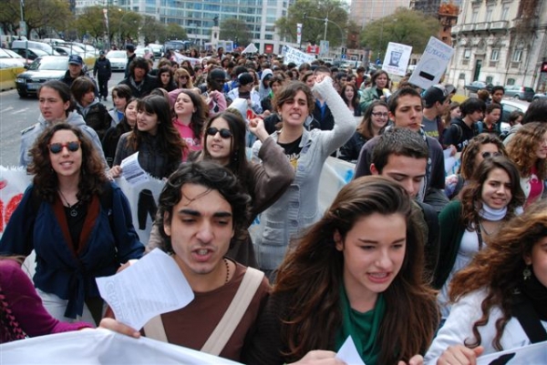 Manifestacao dos estudantes ens. secundario em Lisboa