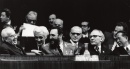 O Secretário-Geral do PCP, Álvaro Cunhal, participa nos trabalhos do XXV Congresso do PCUS, em 25 de Fevereiro de 1976. Na tribuna podem ver-se Gustav Husák, Fidel Castro, Erich Honecker e Le Duan (à frente, da esq. para a direita)