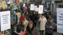 Utentes da saúde manifestam-se, em Alhos Vedros,  sob o lema 