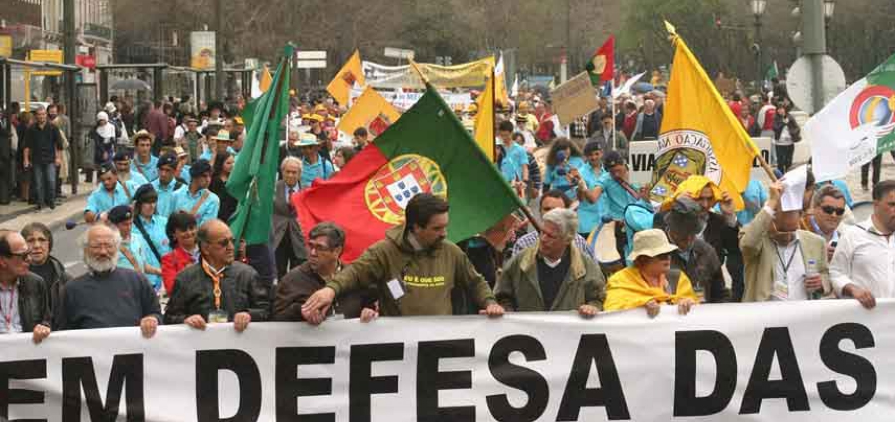 Repor as freguesias onde seja essa a vontade das populações