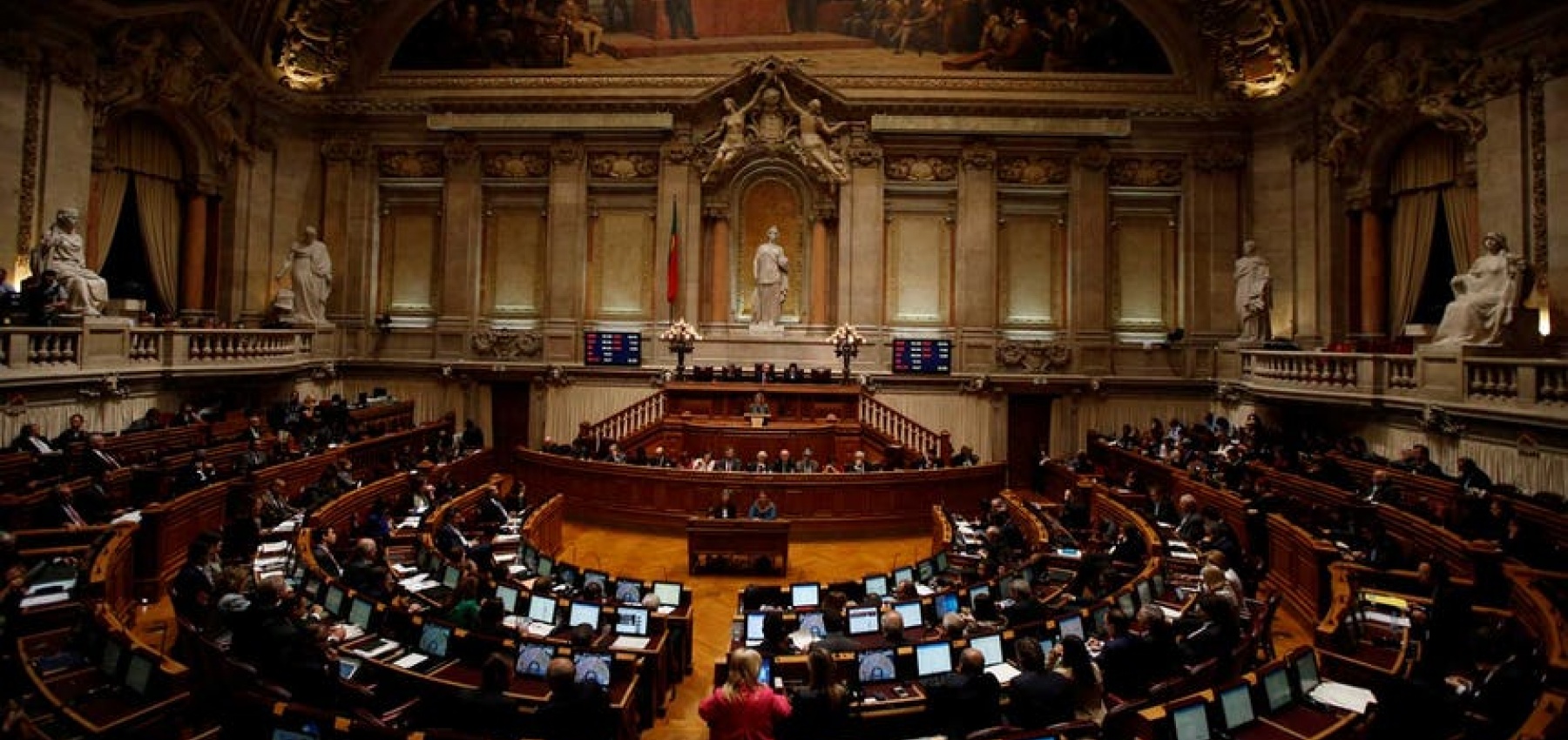 O País precisa da política patriótica e de esquerda que o PCP defende