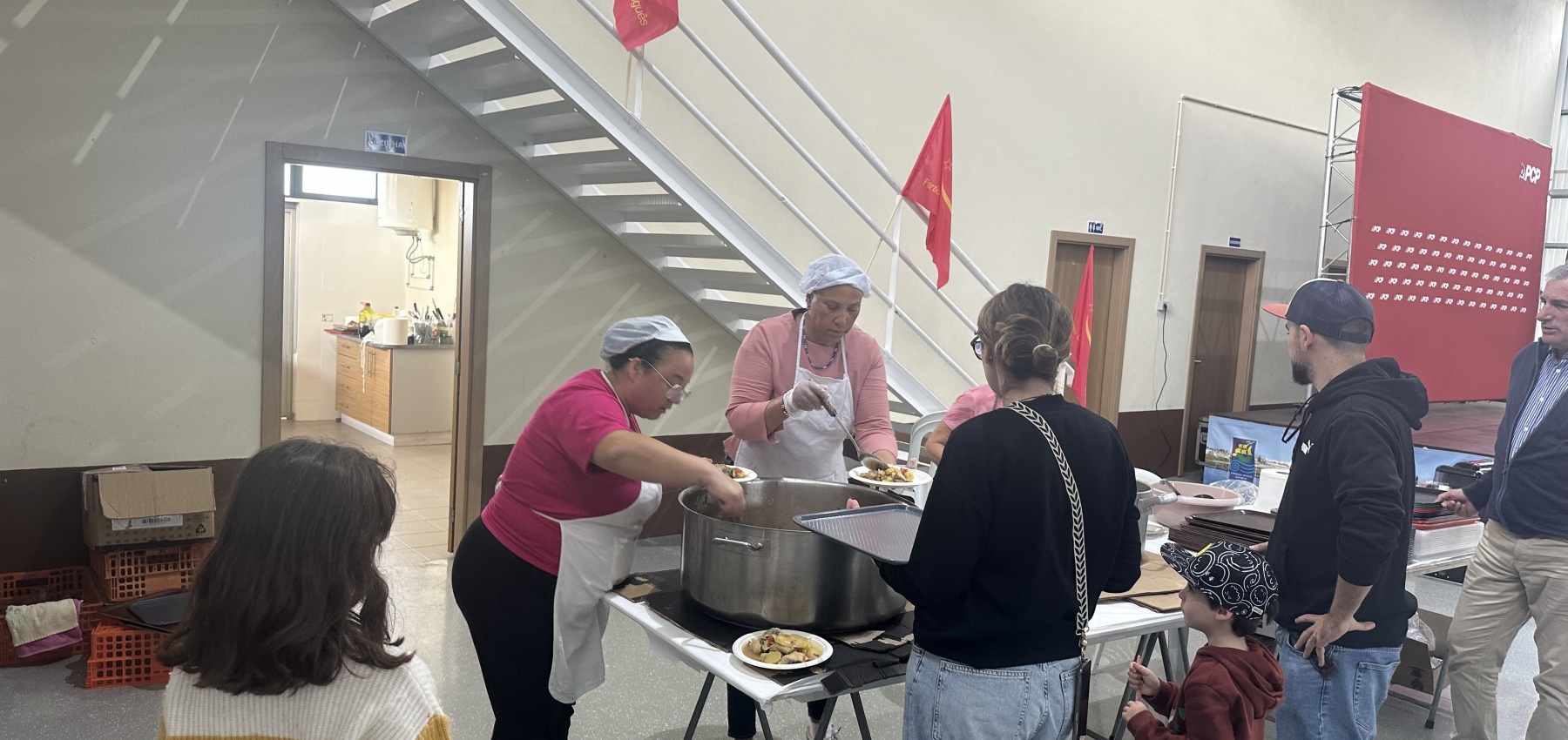 Almoço Regional «Aumentar salários e pensões. Para uma vida melhor»