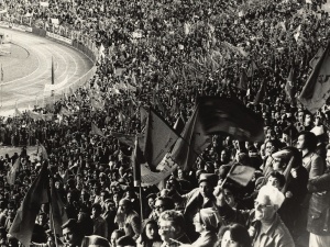 Comício do PCP no Estádio das Antas no Porto