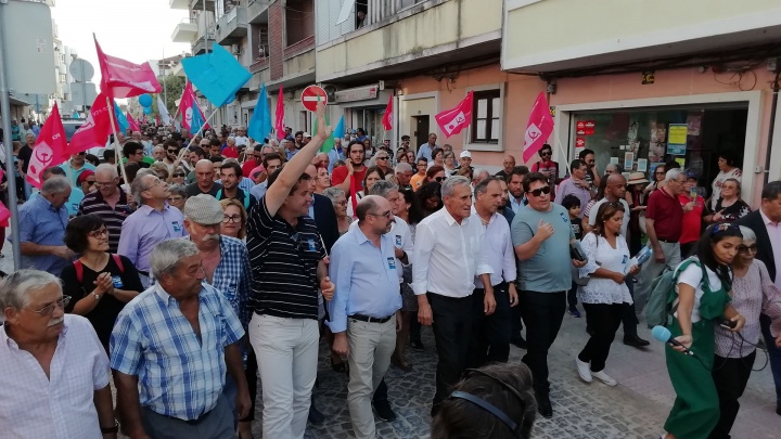 Banho de multidão na Moita mostra uma CDU a crescer