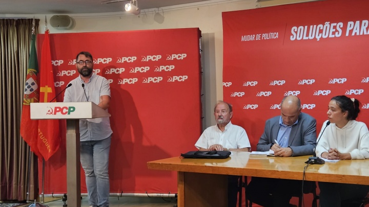Não é possível resolver os problemas do país sem apostar na produção nacional, sem contar com o contributo da região, sem o aproveitamento integral das potencialidades do distrito do Porto