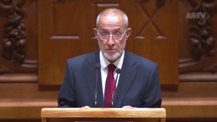 PCP tables a mid-term increase of €50 for all pensions