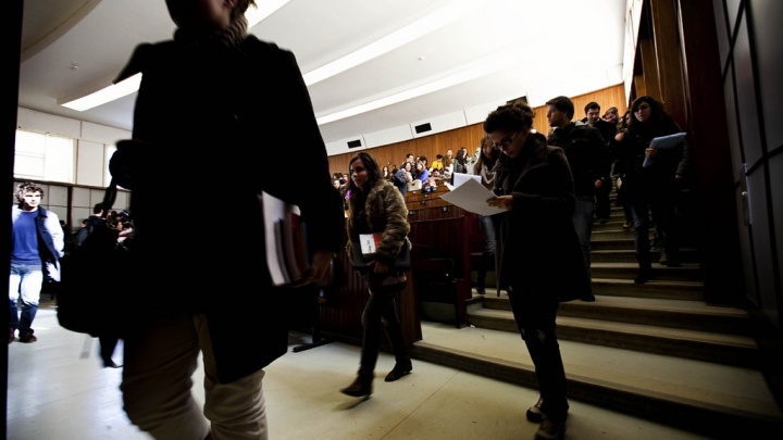 OE 2016 - PCP propõe o impedimento do aumento de propinas no Ensino Superior Público