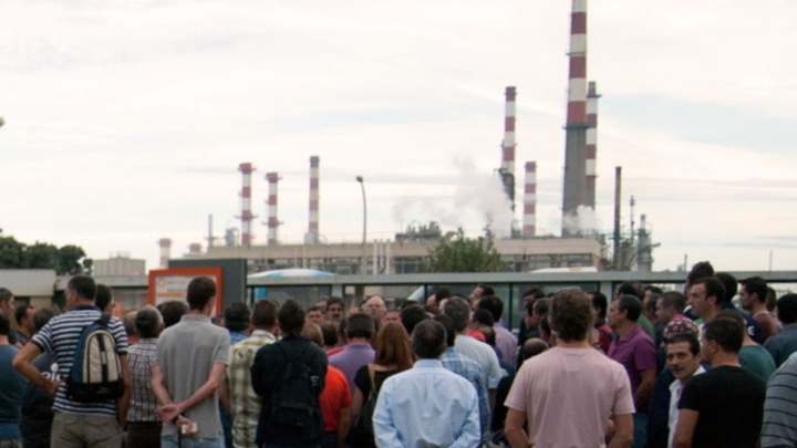 PCP solidariza-se com a luta dos trabalhadores das refinarias da Petrogal e rejeita restrições ao direito à Greve