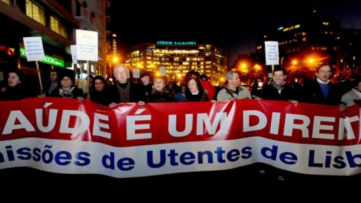 Utentes manifestam-se em Lisboa em defesa do Serviço Nacional de Saúde