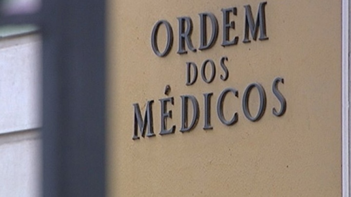 Encontro de uma delegação da Ordem dos Médicos com uma delegação do PCP