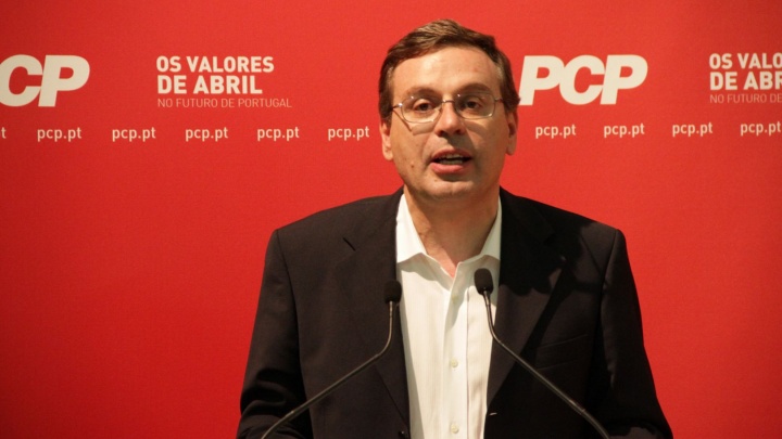 Por uma política fiscal alternativa, no quadro da Política Patriótica e de Esquerda - a iniciativa do PCP