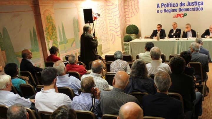 A Política de Justiça e o Regime Democrático