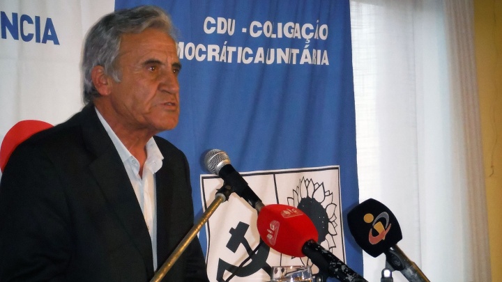 Há que colocar um ponto final no rumo de declínio nacional