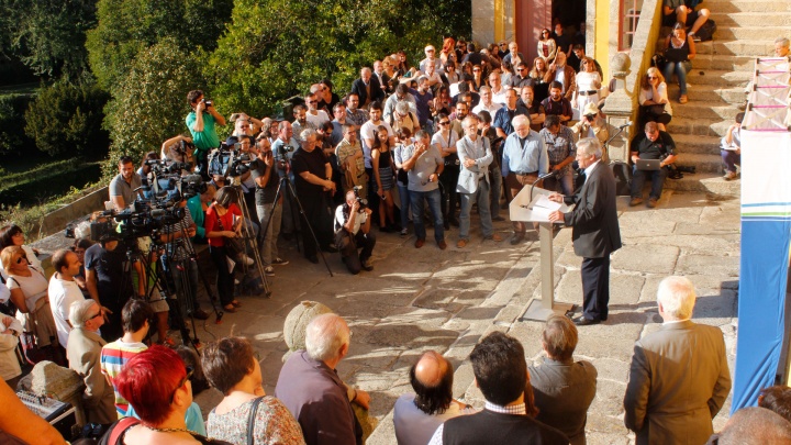 Vivemos um tempo de fazer grandes escolhas e tomar partido pela ruptura e pela mudança