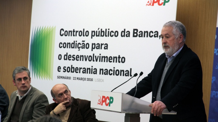 O processo de privatizações e o seu papel na reconstituição monopolista em Portugal