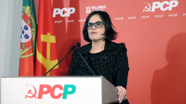 A política patriótica e de esquerda, a política para a saúde e proposta do PCP