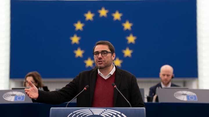 Por iniciativa do PCP, Parlamento Europeu debateu desigualdades económicas