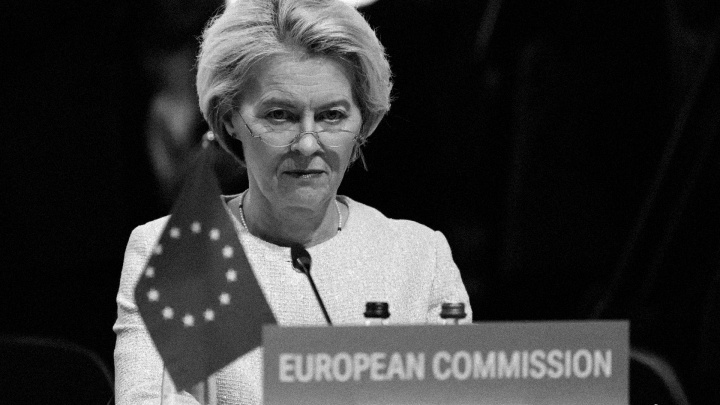 A Comissão Europeia merece censura! 