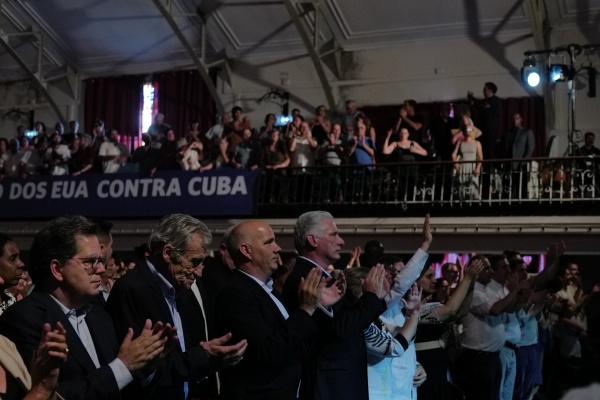 Acto de solidariedade «Juntos por Cuba»