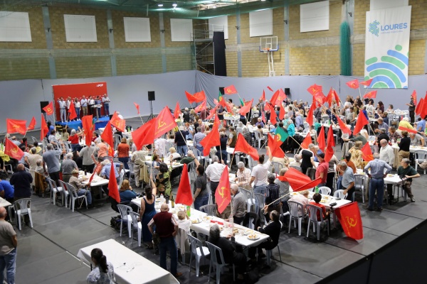 Almoço comemorativo do 25 de Abril em Loures