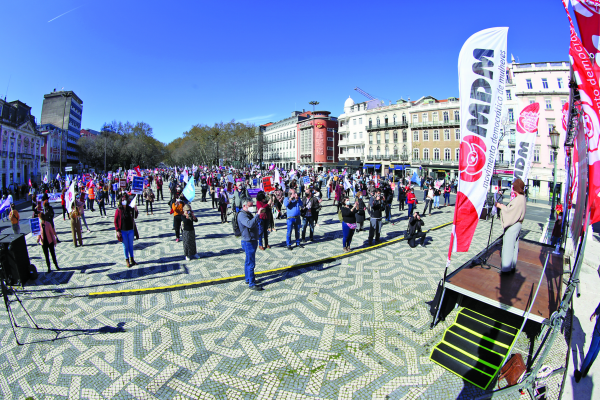 Combative journey of Portuguese women
