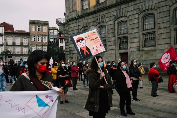 Combative journey of Portuguese women