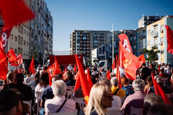 Comício em Almada