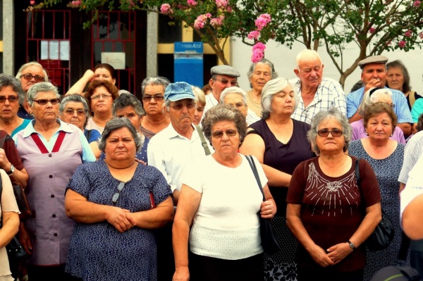 Concentração contra o encerramento dos CTT no Couço