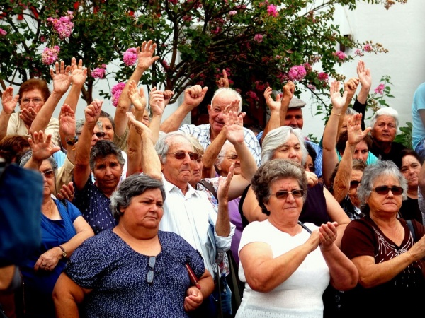 Concentração contra o encerramento dos CTT no Couço