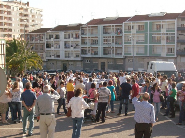 Concentração das populações contra o encerramento das Urgências Pediátricas do Barreiro e Setúbal