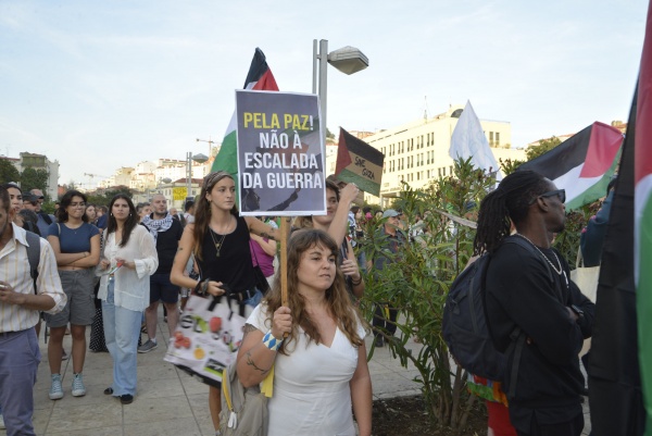 Concentração "Pela Paz no Médio Oriente! Pelos direitos do povo palestiniano"