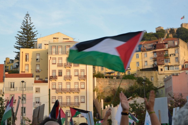 Concentração "Pela Paz no Médio Oriente! Pelos direitos do povo palestiniano"