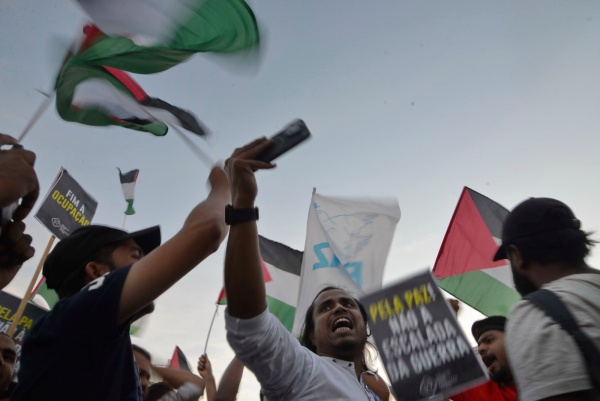 Concentração "Pela Paz no Médio Oriente! Pelos direitos do povo palestiniano"