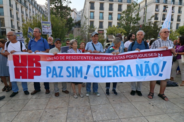 Concentração "Pela Paz no Médio Oriente! Pelos direitos do povo palestiniano"