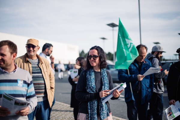 Contacto com trabalhadores da Faurecia