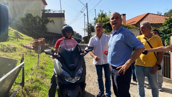 Contacto com trabalhadores e população no Funchal