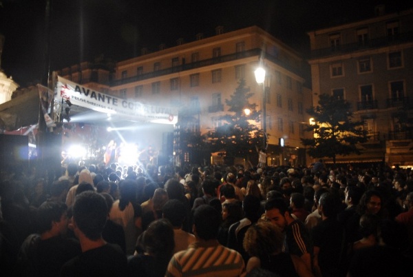 No âmbito do 9º Congresso da JCP realizou-se, em  Lisboa, um desfile que culminou num concerto, no Largo Camões, onde participar