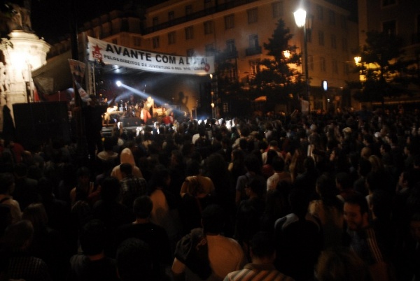 No âmbito do 9º Congresso da JCP realizou-se, em  Lisboa, um desfile que culminou num concerto, no Largo Camões, onde participar