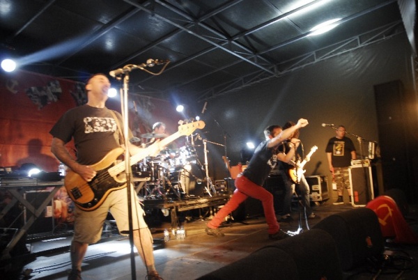 No âmbito do 9º Congresso da JCP realizou-se, em  Lisboa, um desfile que culminou num concerto, no Largo Camões, onde participar