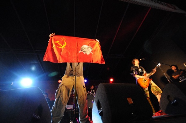 No âmbito do 9º Congresso da JCP realizou-se, em  Lisboa, um desfile que culminou num concerto, no Largo Camões, onde participar